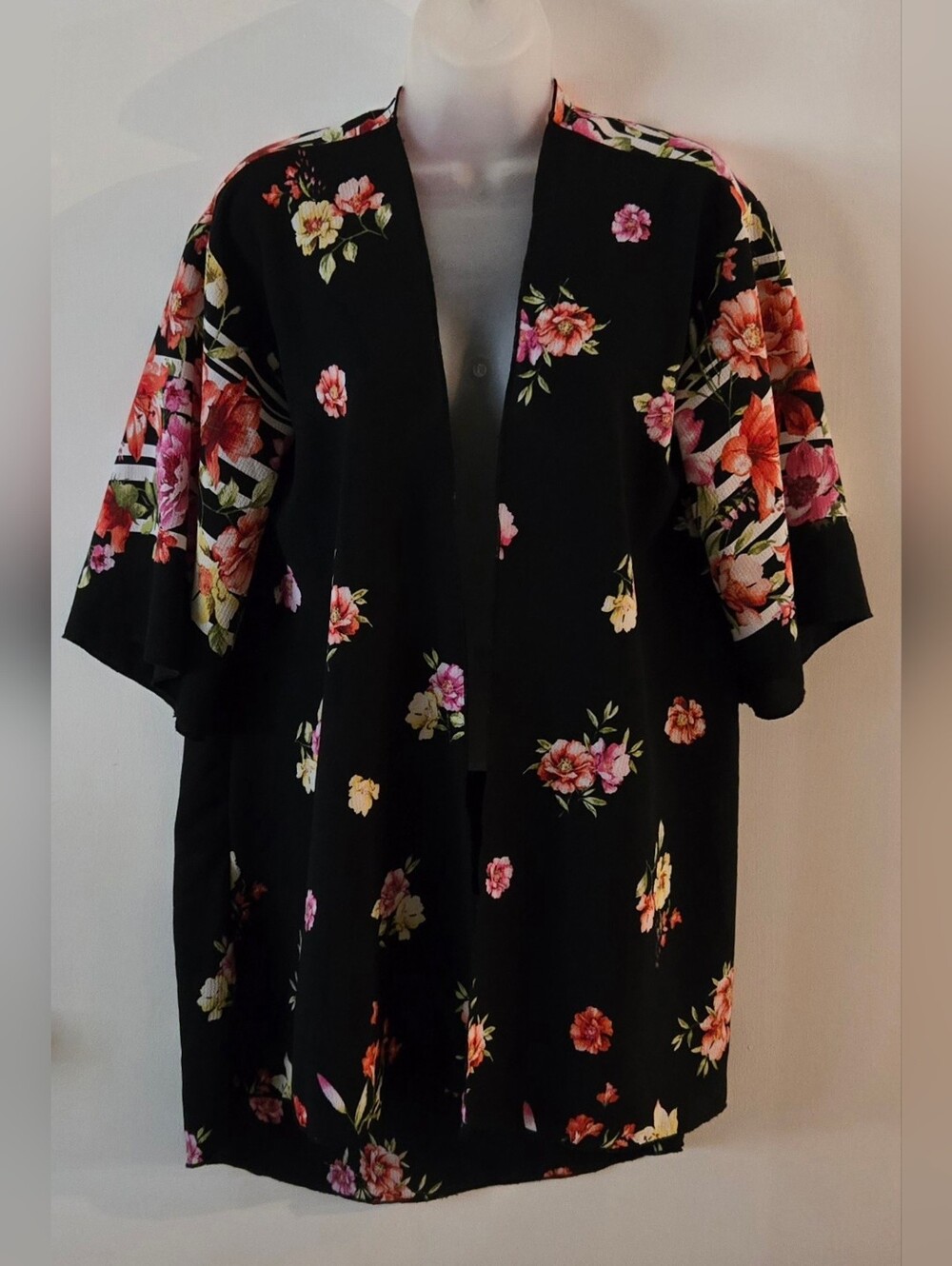 Lilypad Kimono Cardigan Coverup Sz Small Lightweight Black/Floral Euc